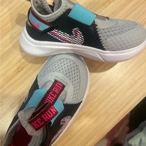 Nike Flex Plus SE Toddler Shoes (New in Box)